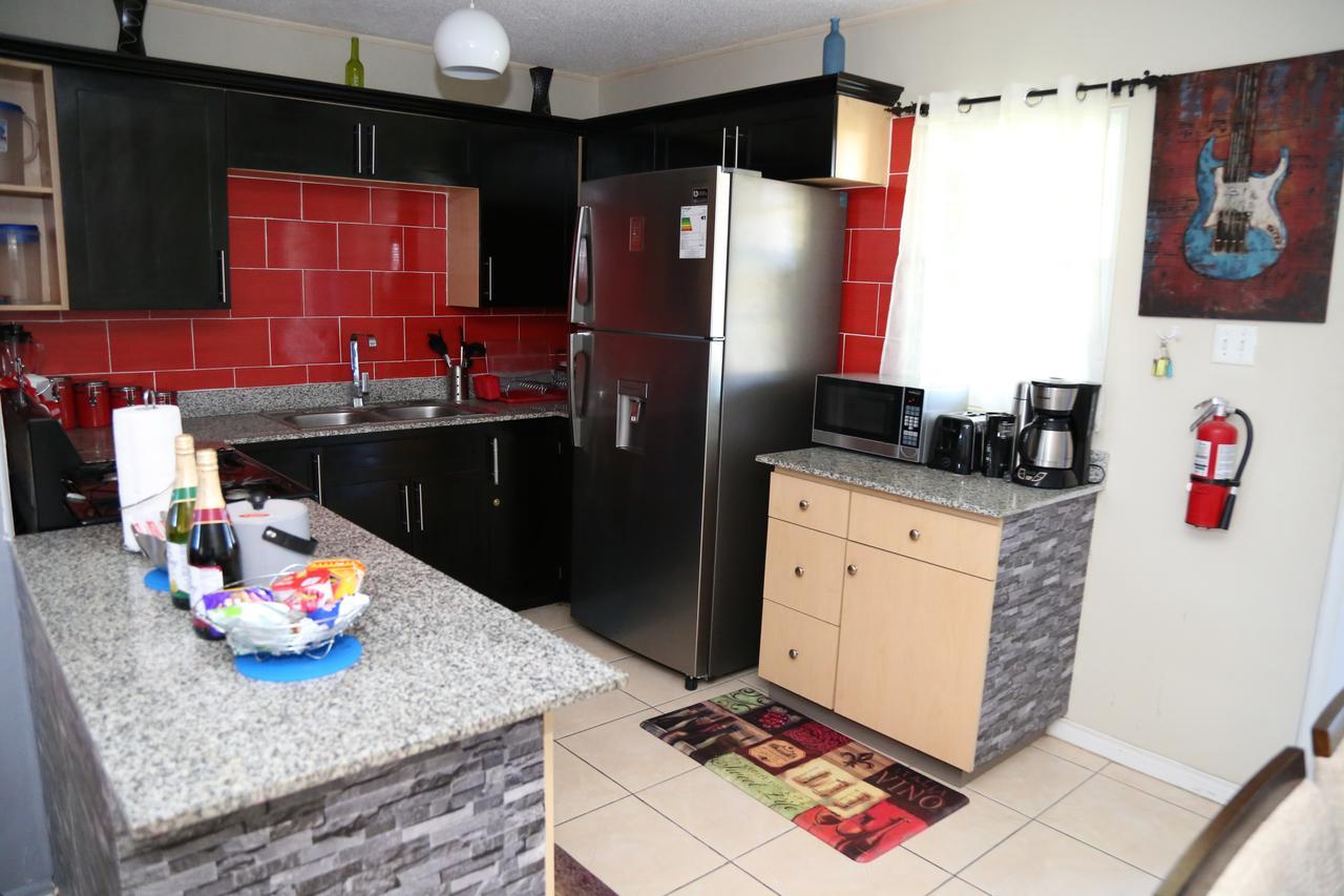 The Oasis I, Portmore Country Club Esterno foto