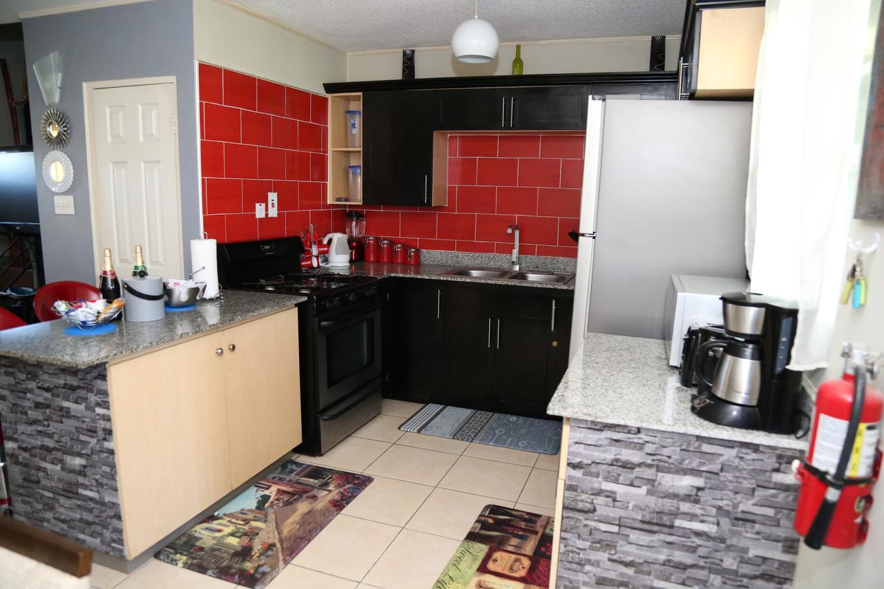 The Oasis I, Portmore Country Club Esterno foto