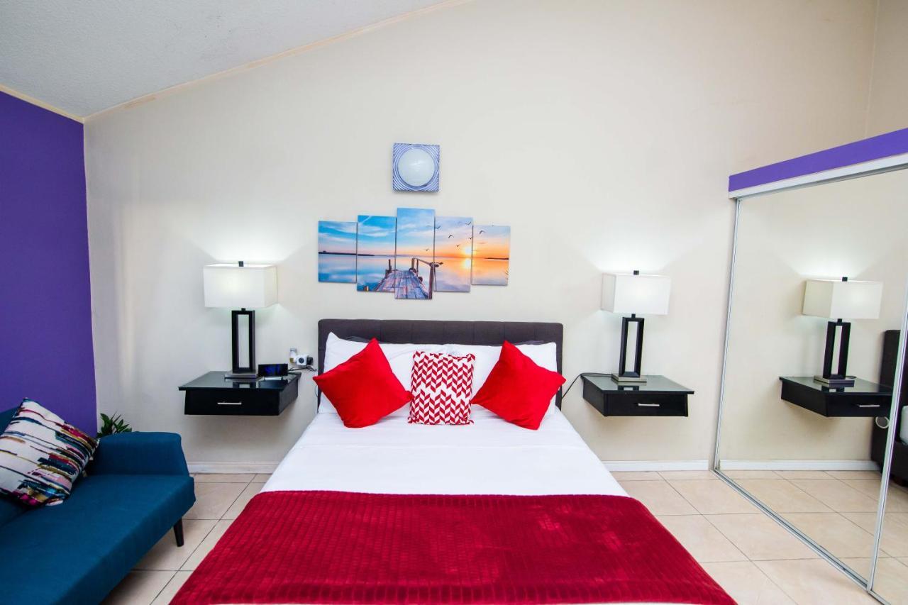 The Oasis I, Portmore Country Club Esterno foto
